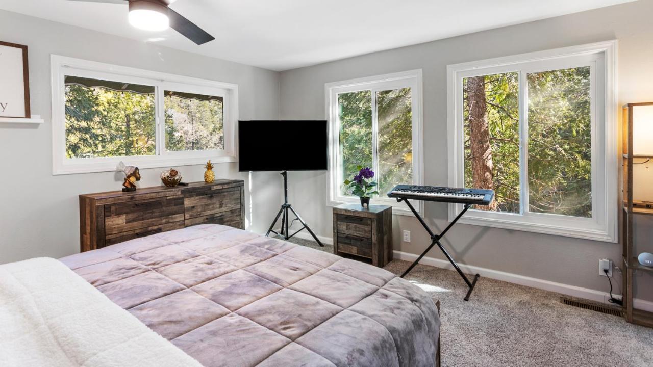 Mountain Getaway By Lake Crestline Bagian luar foto