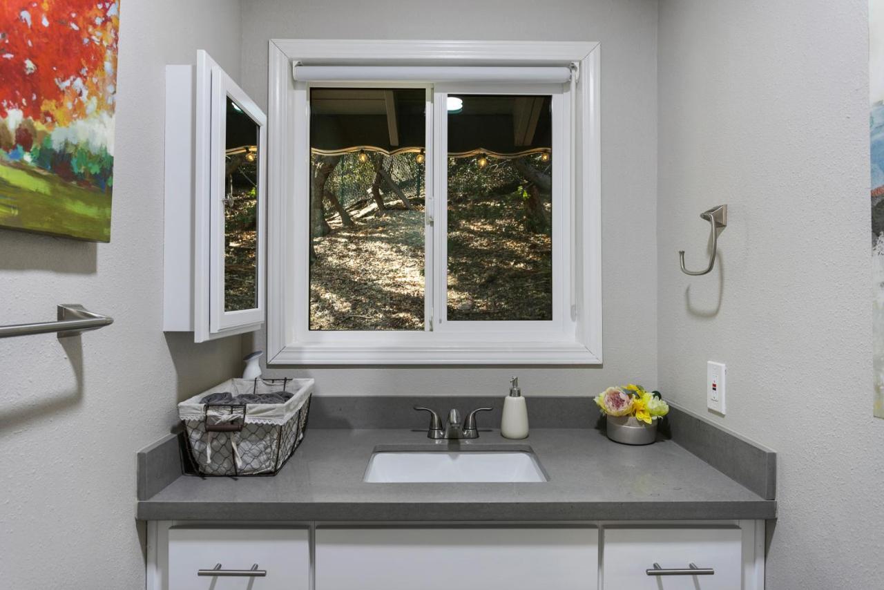 Mountain Getaway By Lake Crestline Bagian luar foto